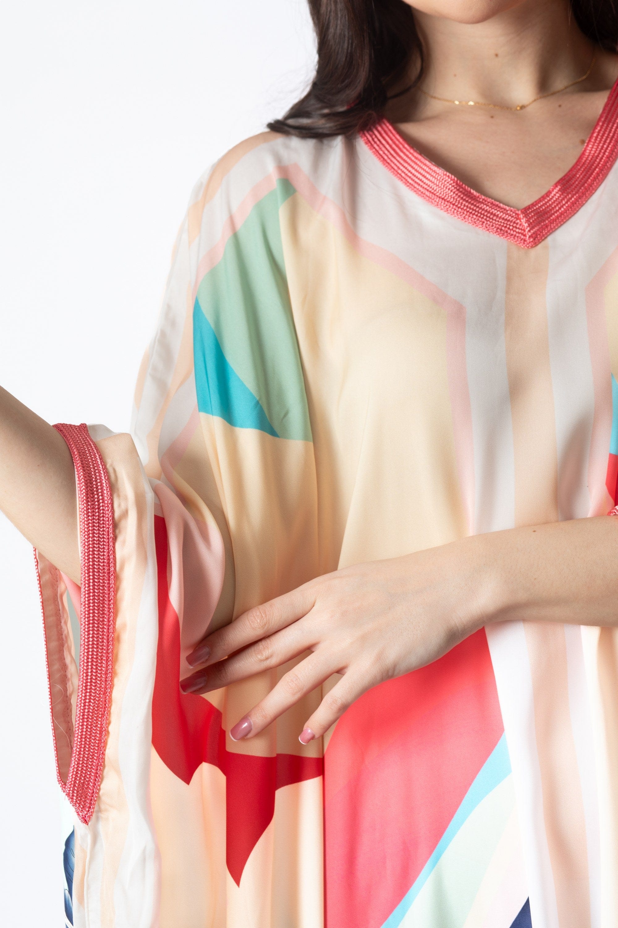 ديامانتين غندورة ملونة طويلة واسعة بأكمام طويلة مرجاني