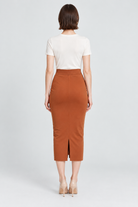 BS8033 brown back - model Maria