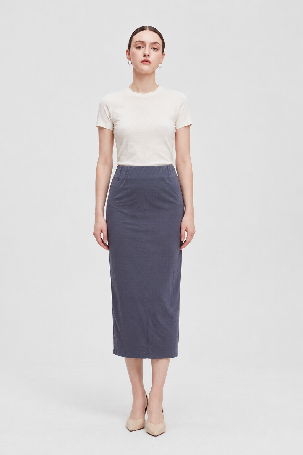 BS8035 grey full front - model alice