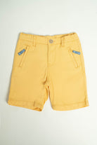 جينجرسنابس شورت اصفر ولادي بجيوب مزينة بسحاب اخضر فاتح