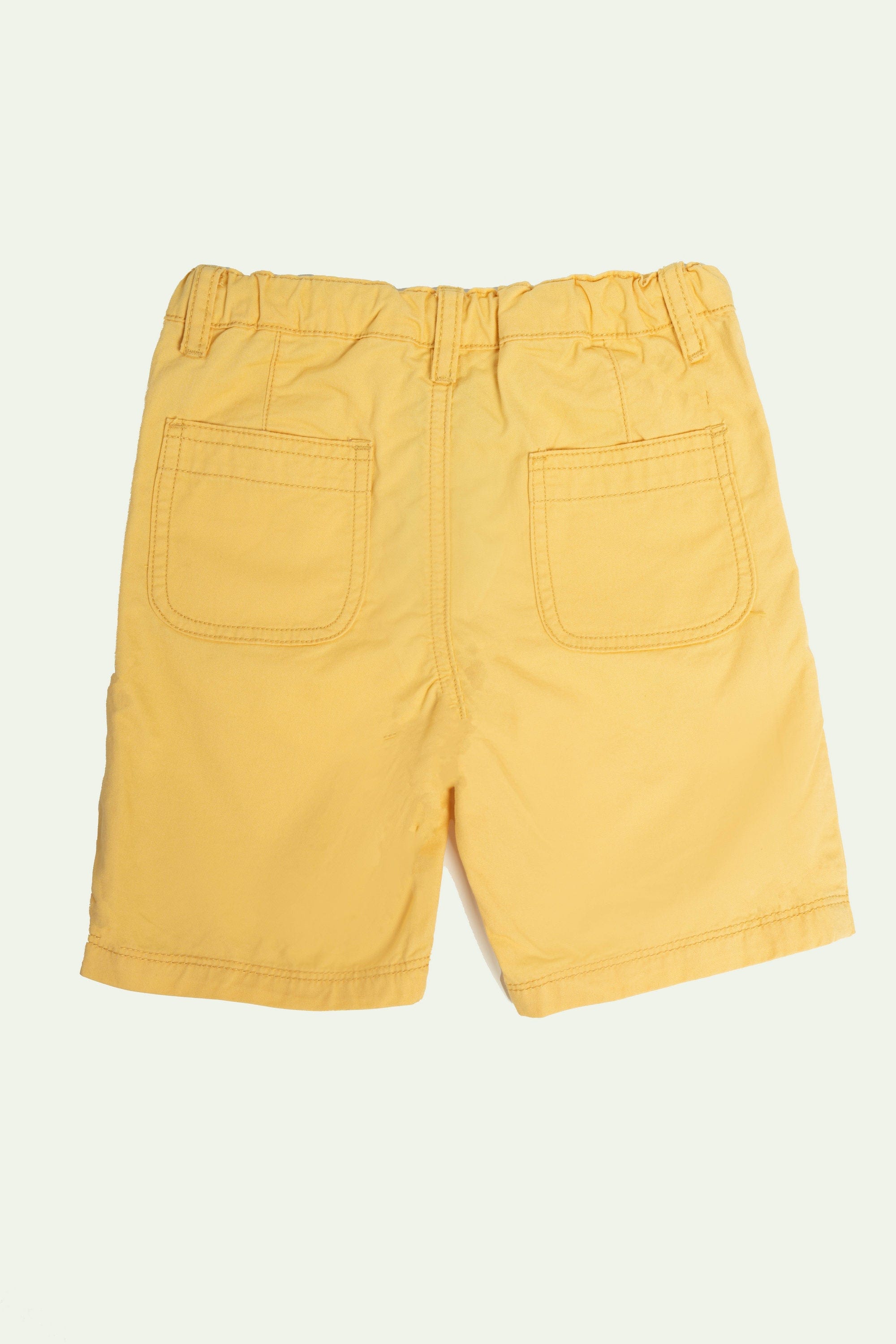 جينجرسنابس شورت اصفر ولادي بجيوب مزينة بسحاب اخضر فاتح