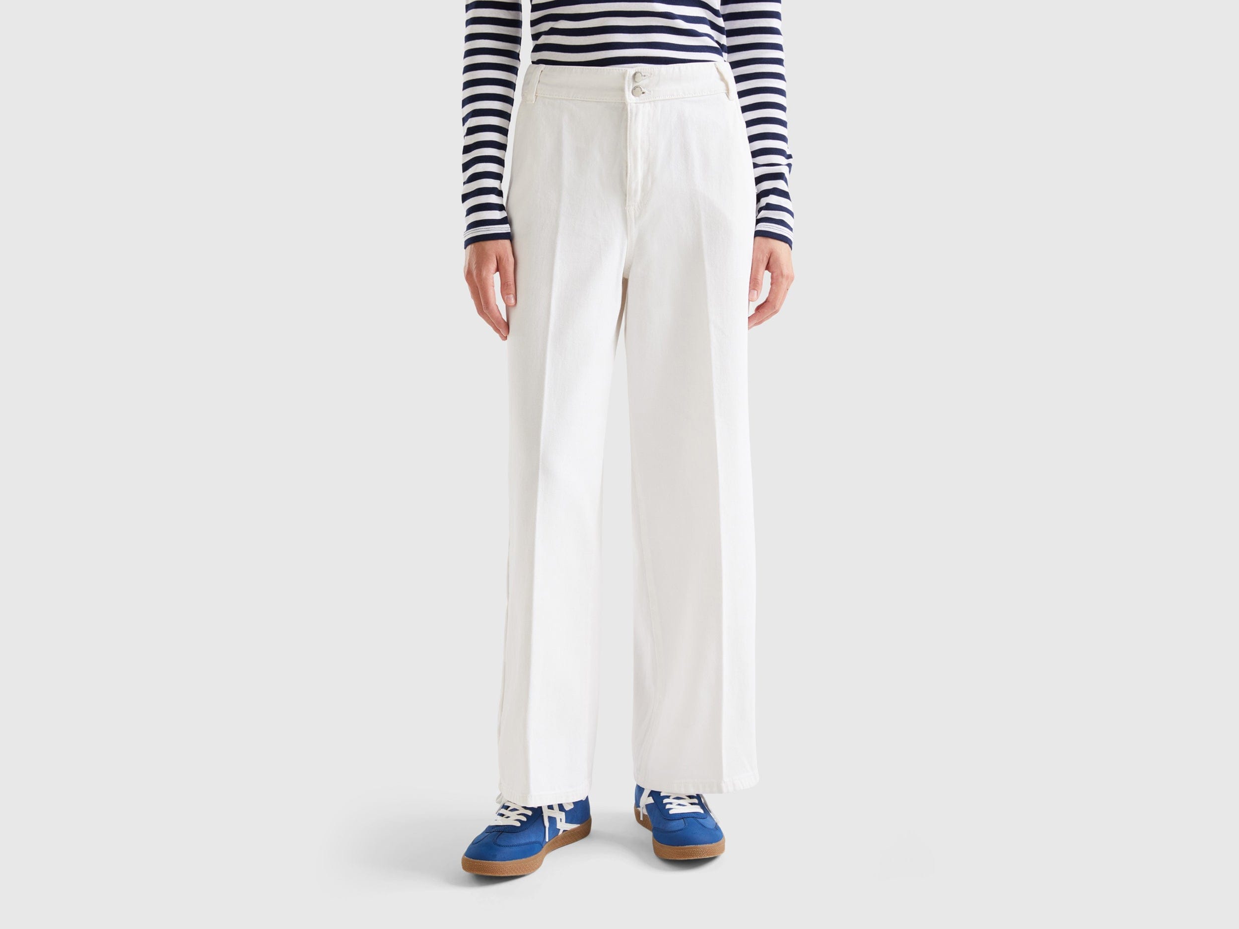 يونايتد كولورز اوف بينيتون بنطال بخصر عالي وأرجل واسعة