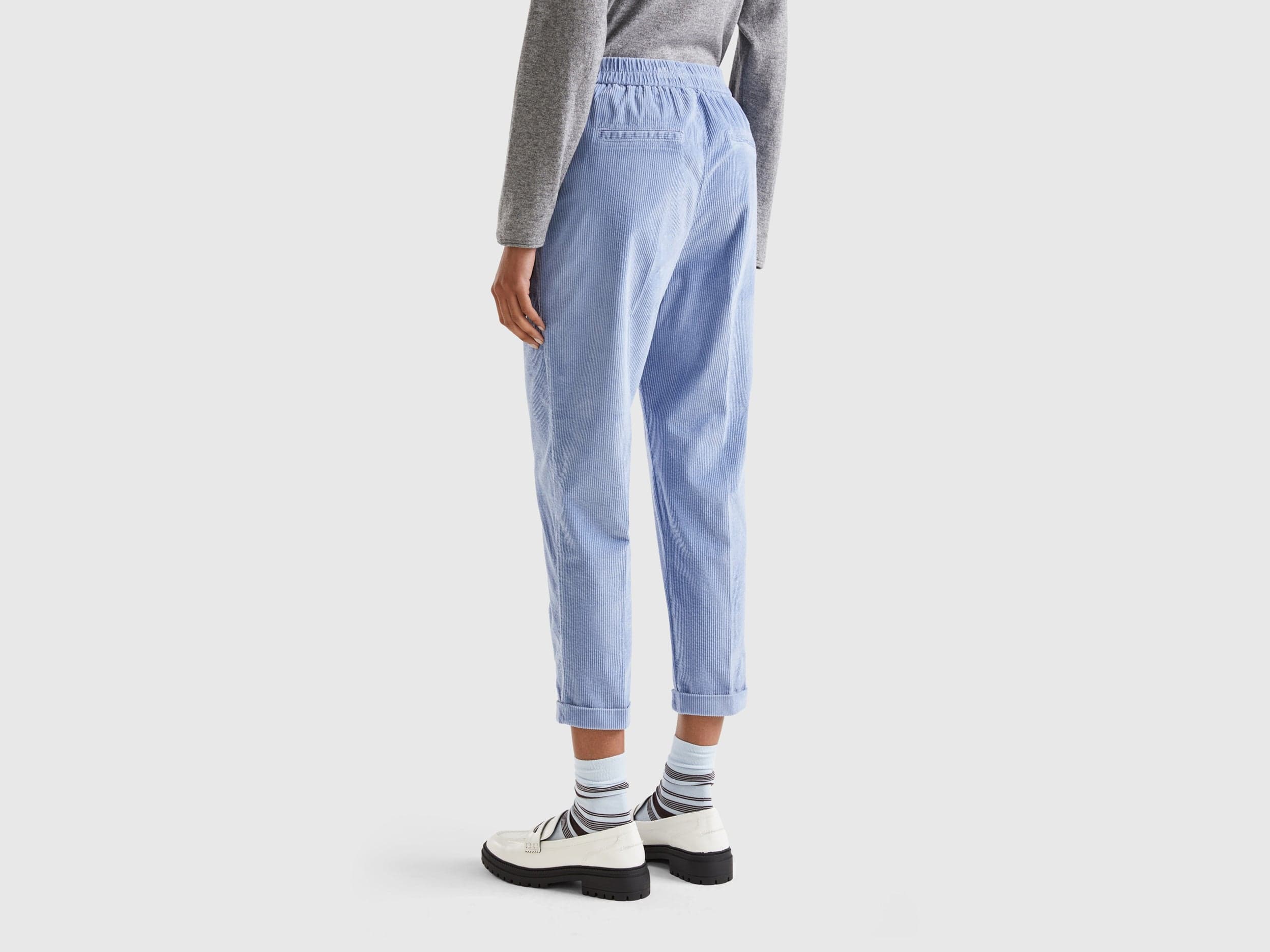 يونايتد كولورز اوف بينيتون بنطلون تشينو مخملي بخصر مطاطي رجالي