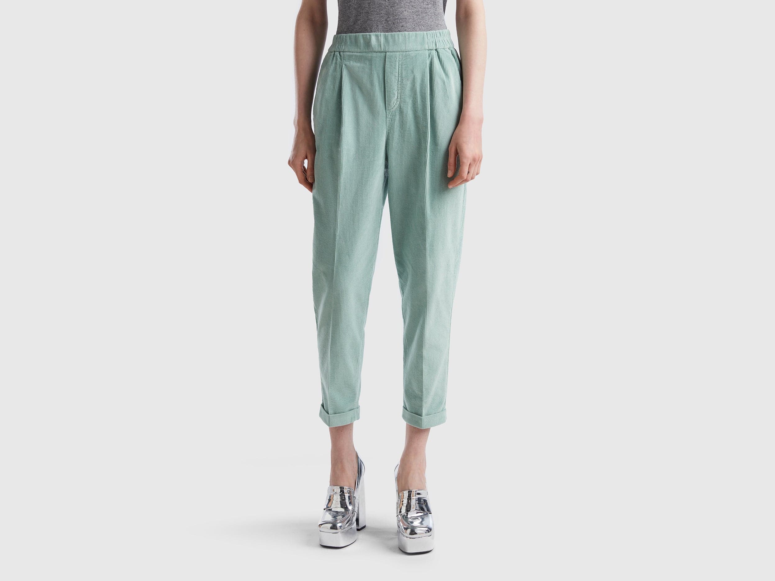 يونايتد كولورز اوف بينيتون بنطلون تشينو مخملي بخصر مطاطي رجالي