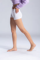 كارينا هوت شورت قطن تلبيس ضيق سادة