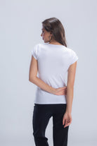 كارينا بلوزة سادة نص كم بياقة مستديرة