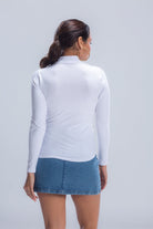 كارينا بلوزة سادة بأكمام طويلة بياقة عالية