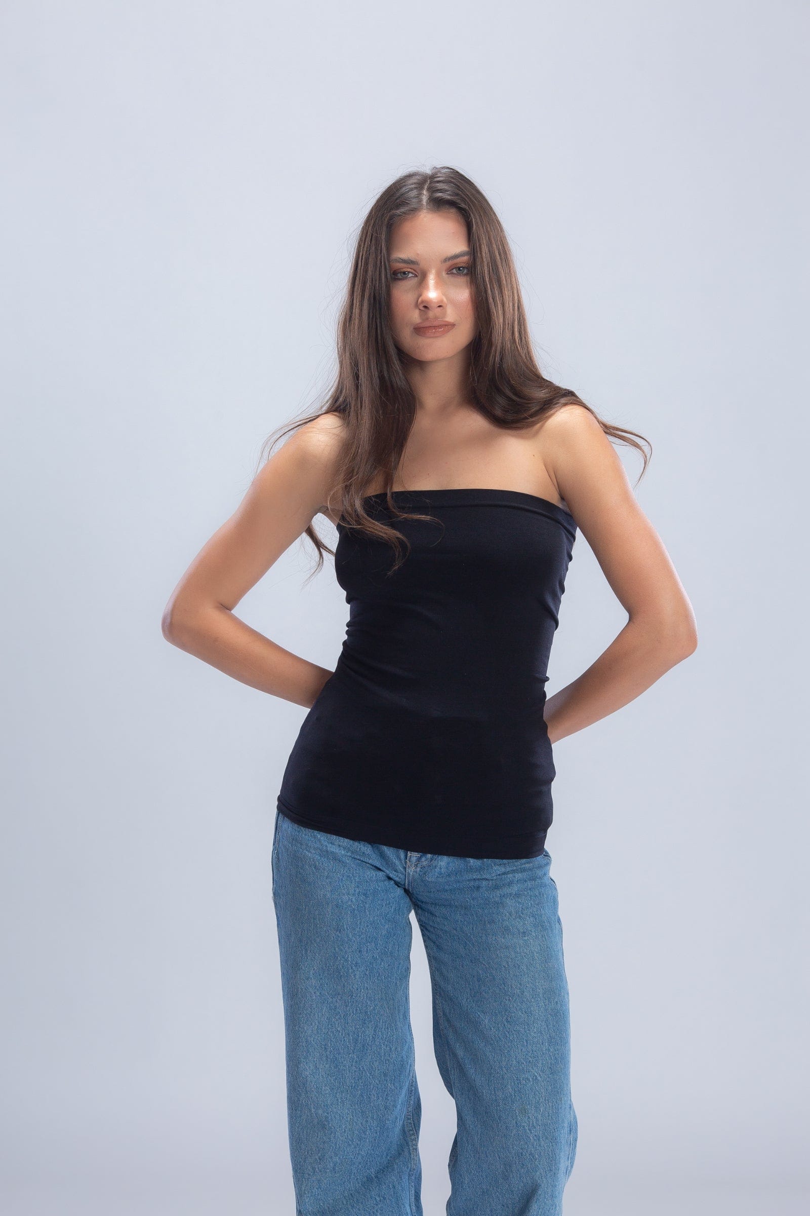 كارينا تانك توب انبوبي بدون حمالات