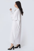 ديامانتين جلابية بأكمام طويلة مزينة بتطريز أمامي قصيرة نسائي أوف وايت