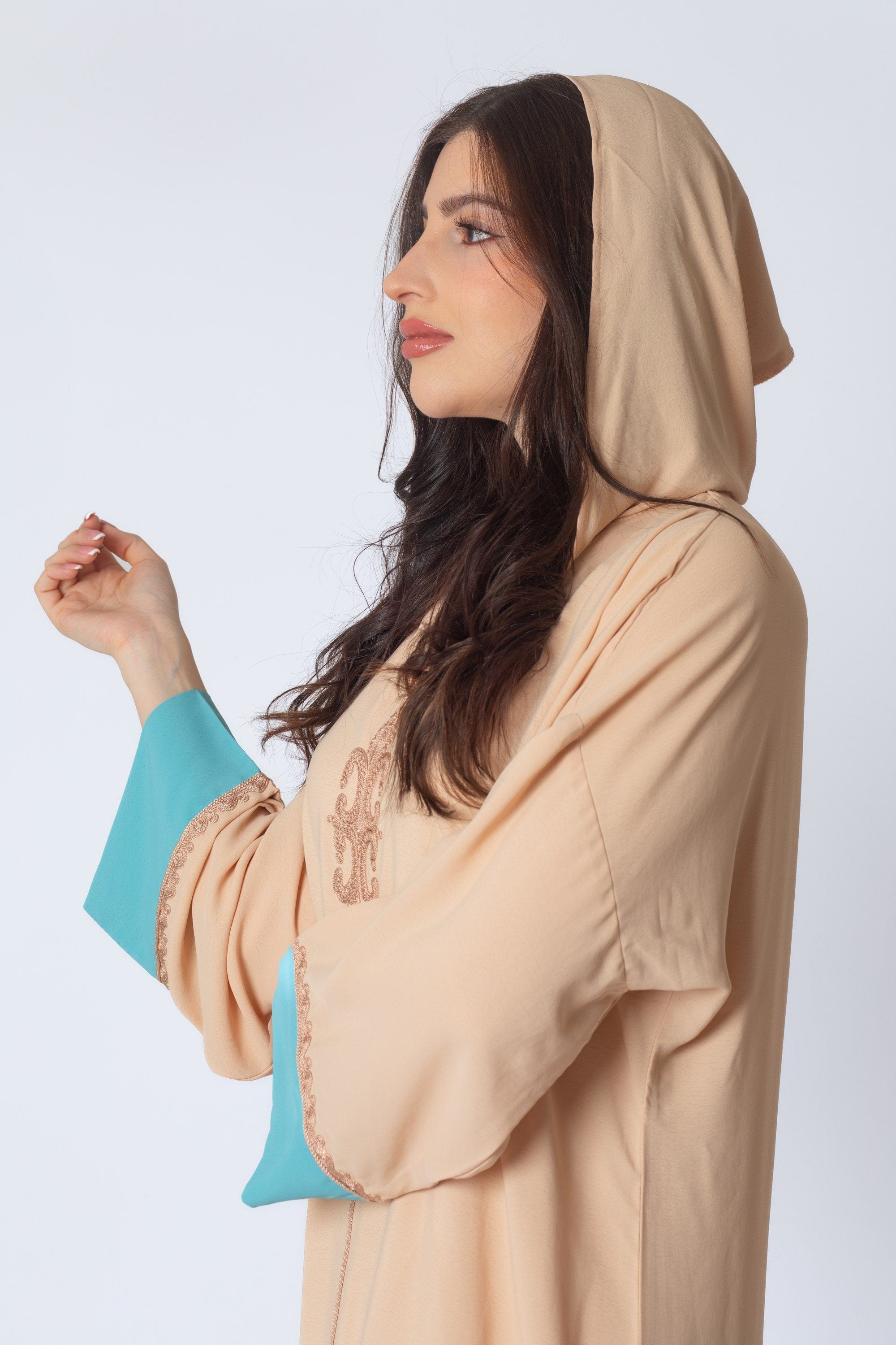 ديامانتين جلابية بأكمام طويلة مطرزة من الأمام نسائي بيج