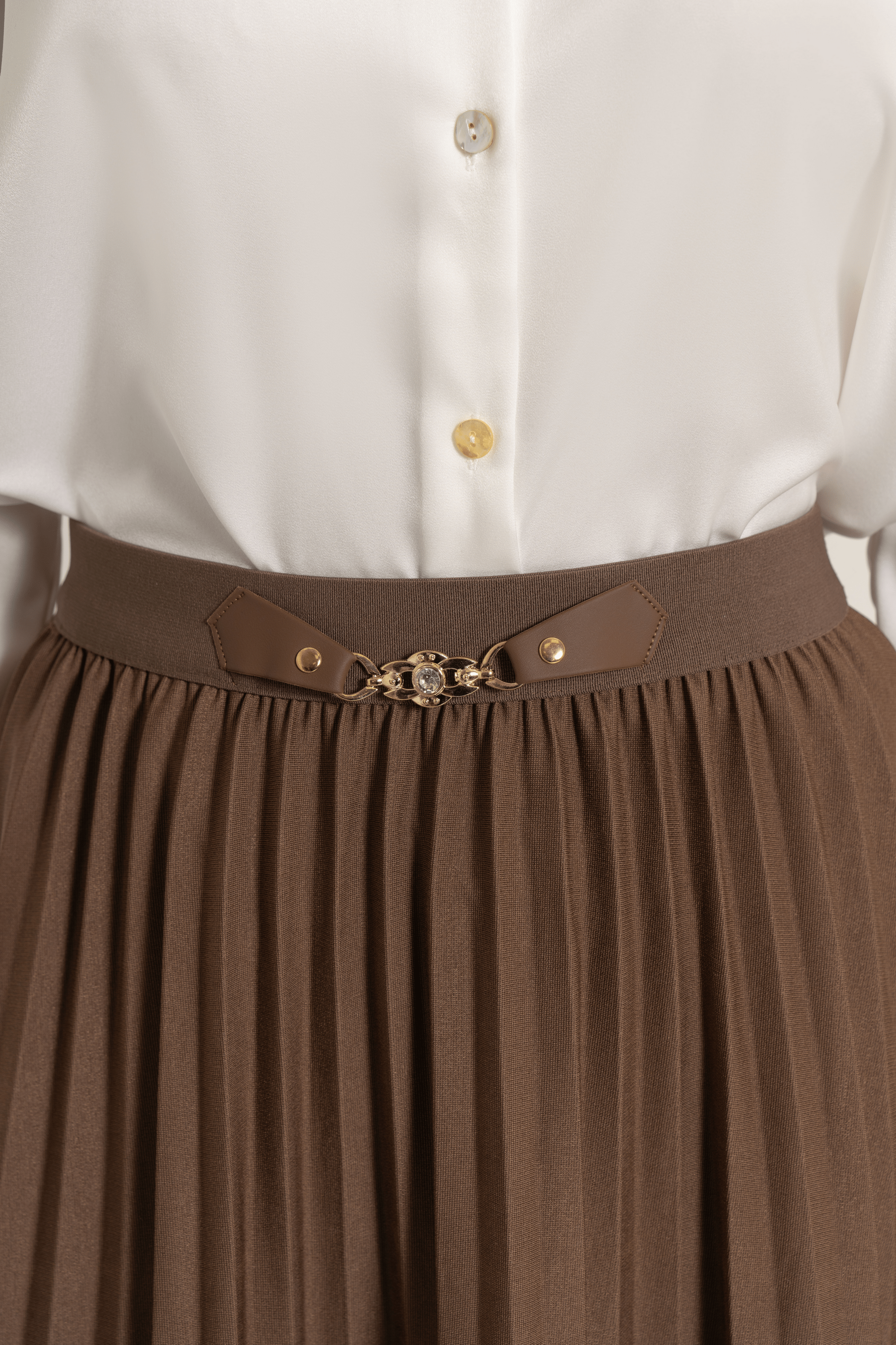 Fashion تنورة ميدي بليسية مزينة بحزام جلد صغير