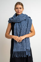 نتشي وشاح منسوج سادة