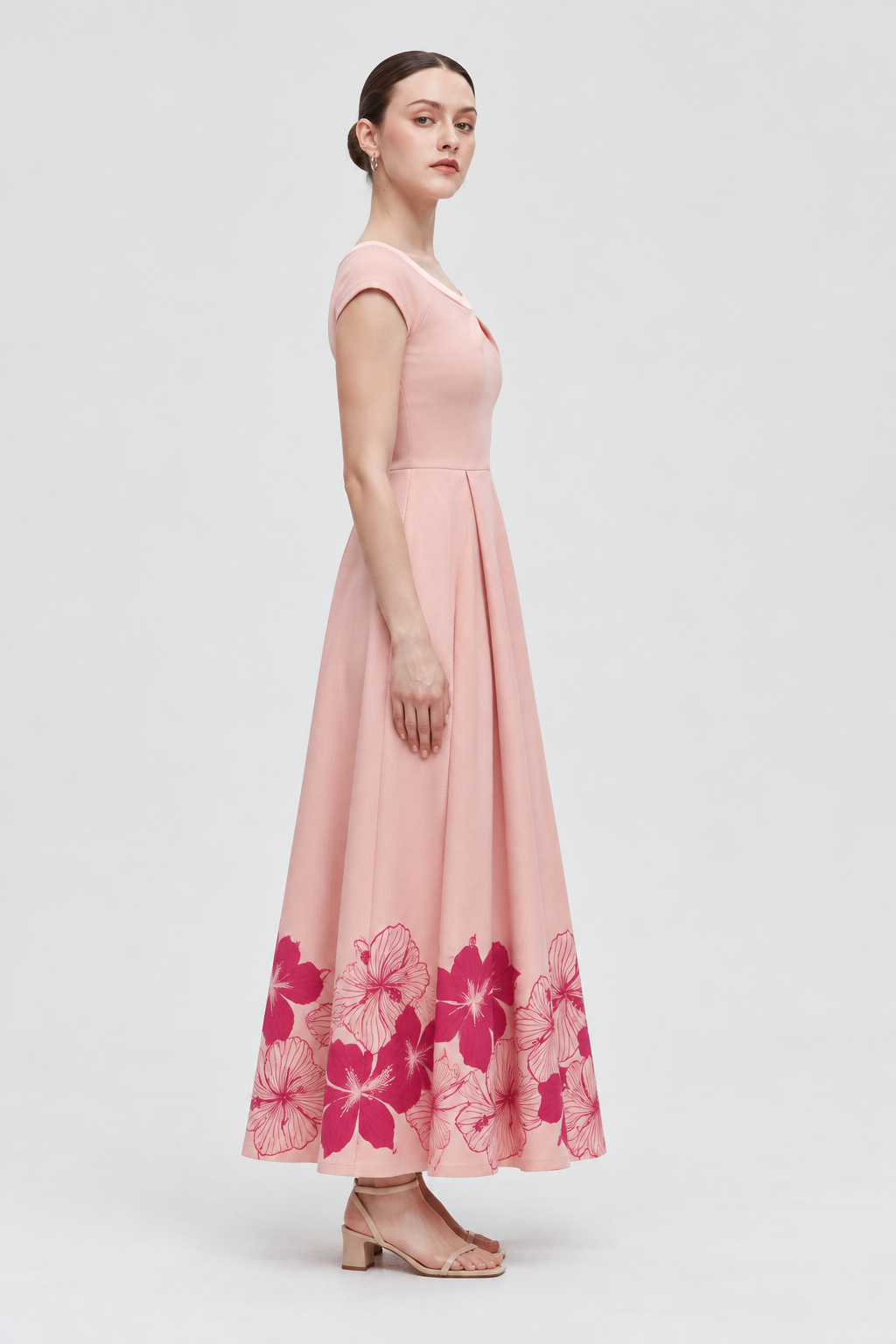GL126 peach side - model alice