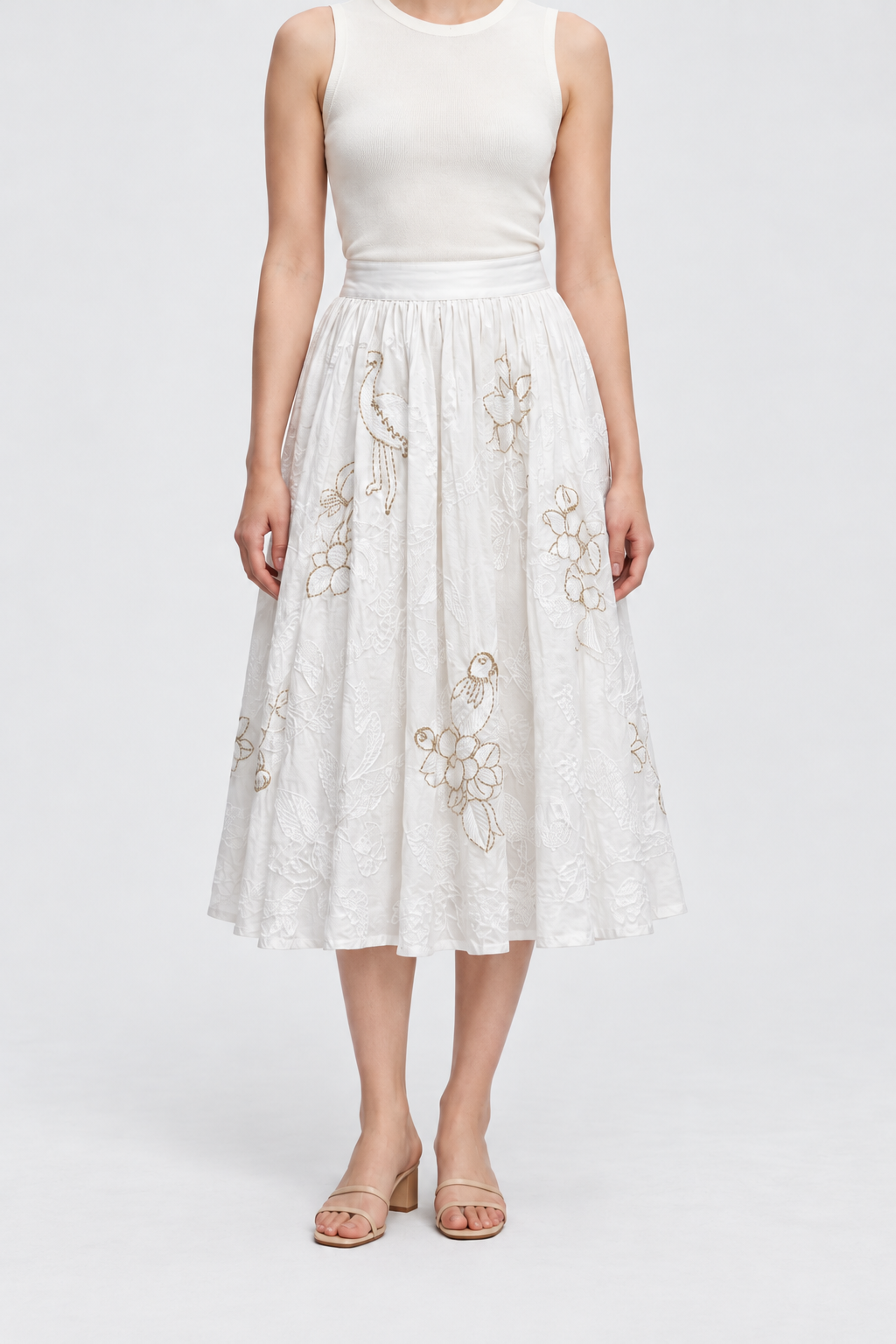 IY892S261AH white garment front - model Daria S