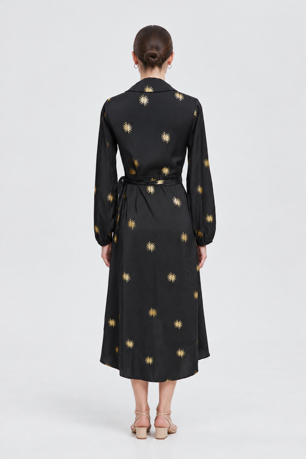 IYE536S261JA black_gold back - model alice