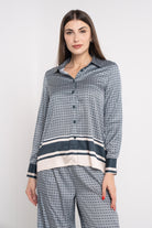 نتشي قميص منقوشة بأزرار أمامية كم طويل بياقة