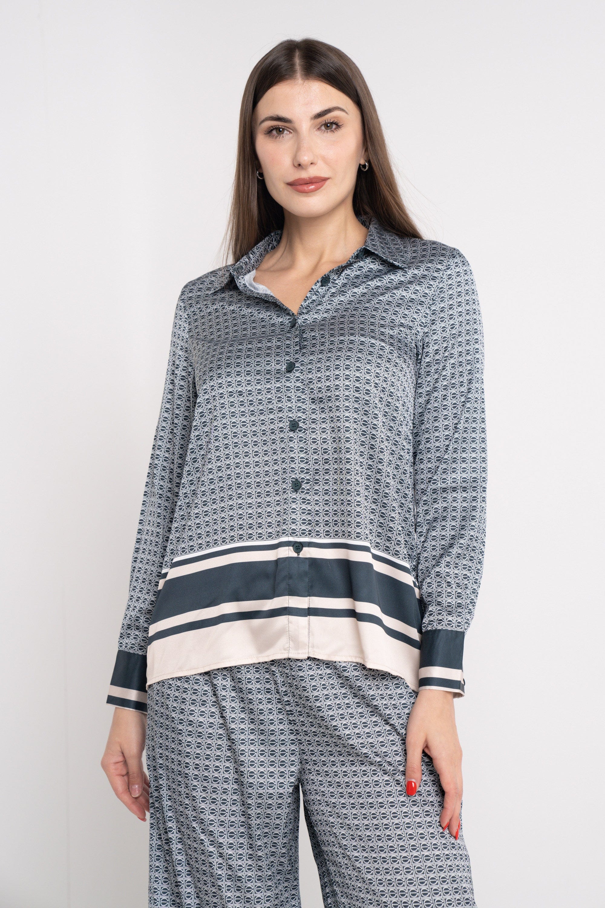 نتشي قميص منقوشة بأزرار أمامية كم طويل بياقة