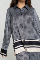 نتشي قميص منقوشة بأزرار أمامية كم طويل بياقة