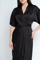 نتشي فستان ميدي بأكمام فراشة مخصرة نص كم بف نسائي