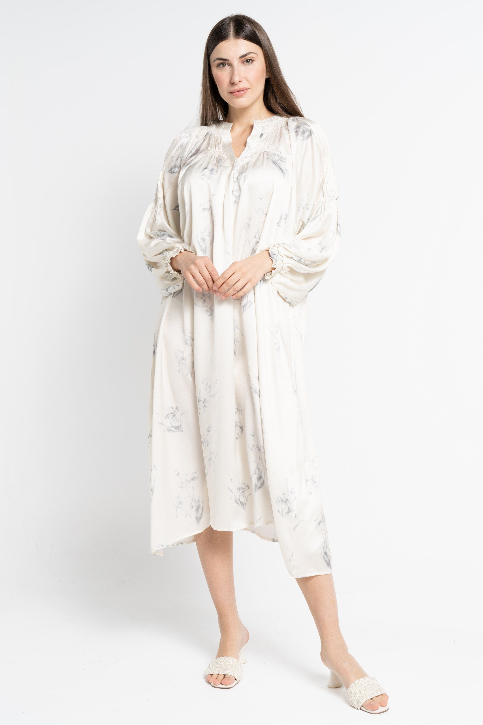 نتشي فستان ميدي بأكمام طويلة منقوش نسائي بيج