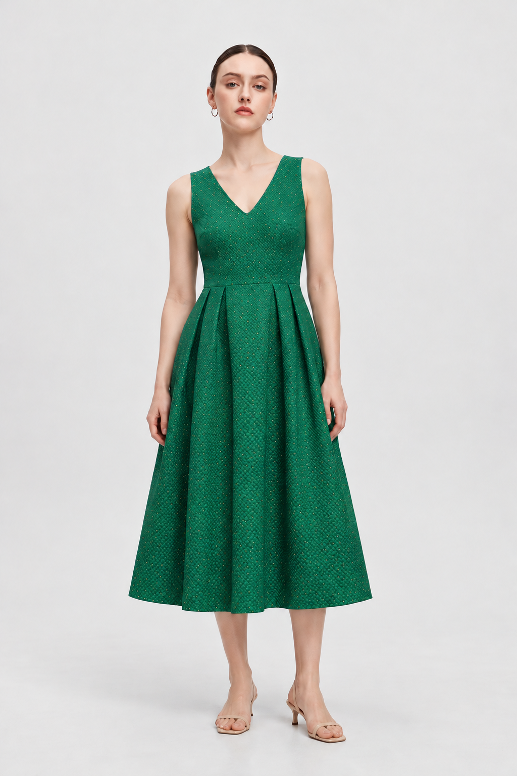 LC1920-20Q203 green full front - model alice
