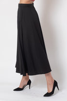 نتشي تنورة ميدي نسائية سادة بجيب جانبي أسود