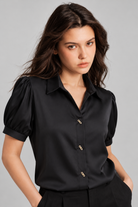 LIV0220AGI black garment detail on Kamila