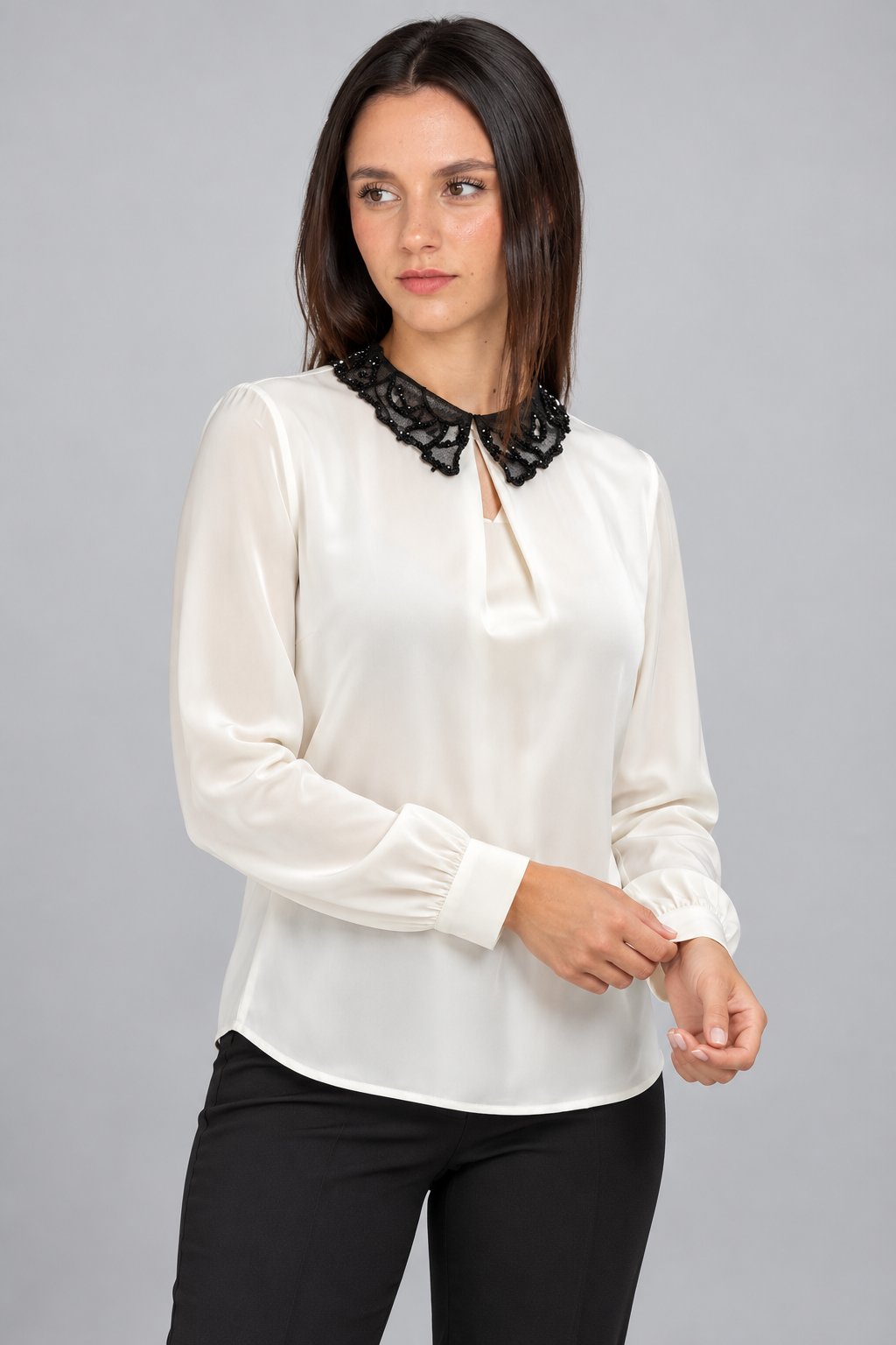 LIV0225AGI beige blouse garment detail on model Liza