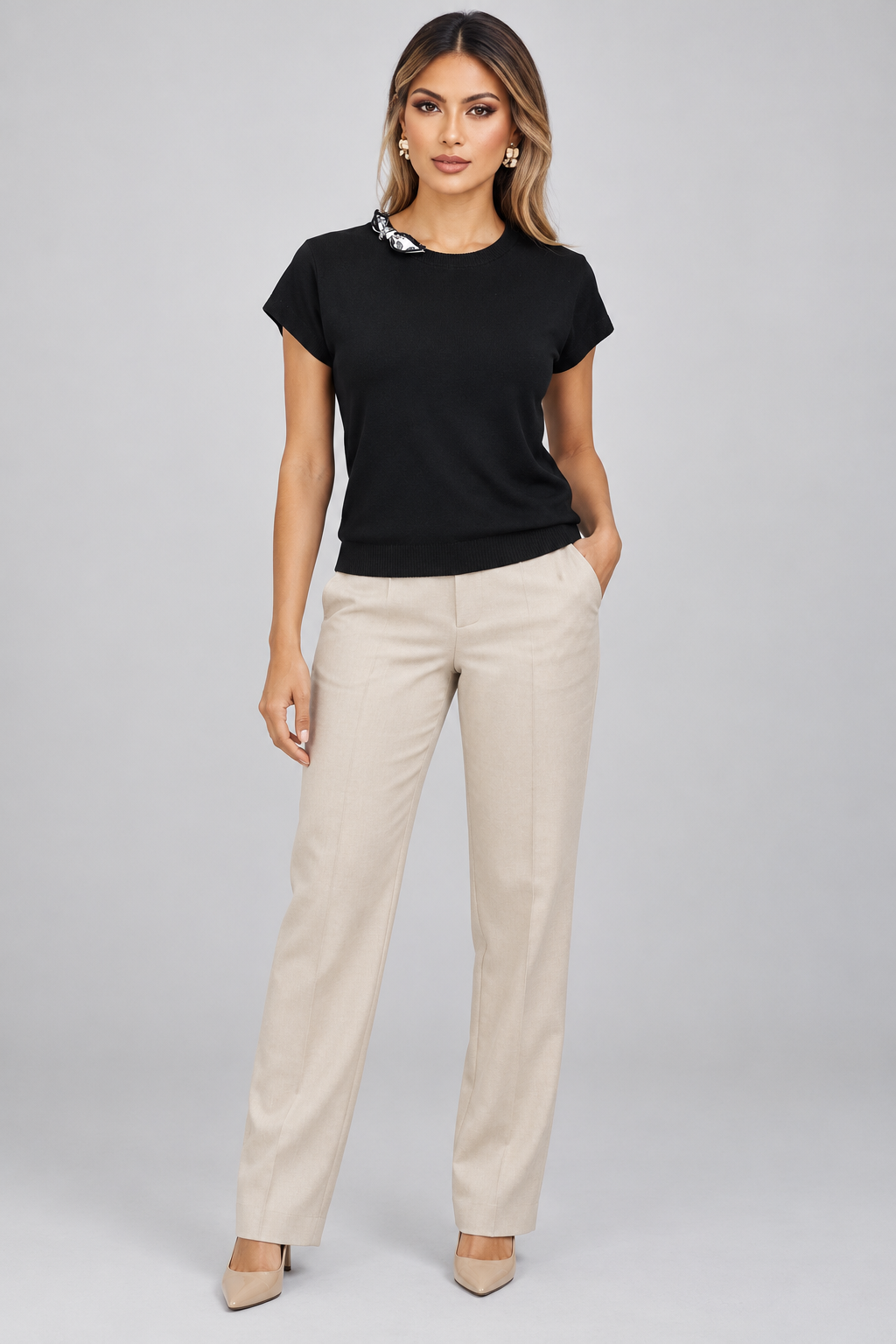LIV0332AGI black full-front on Beatriz