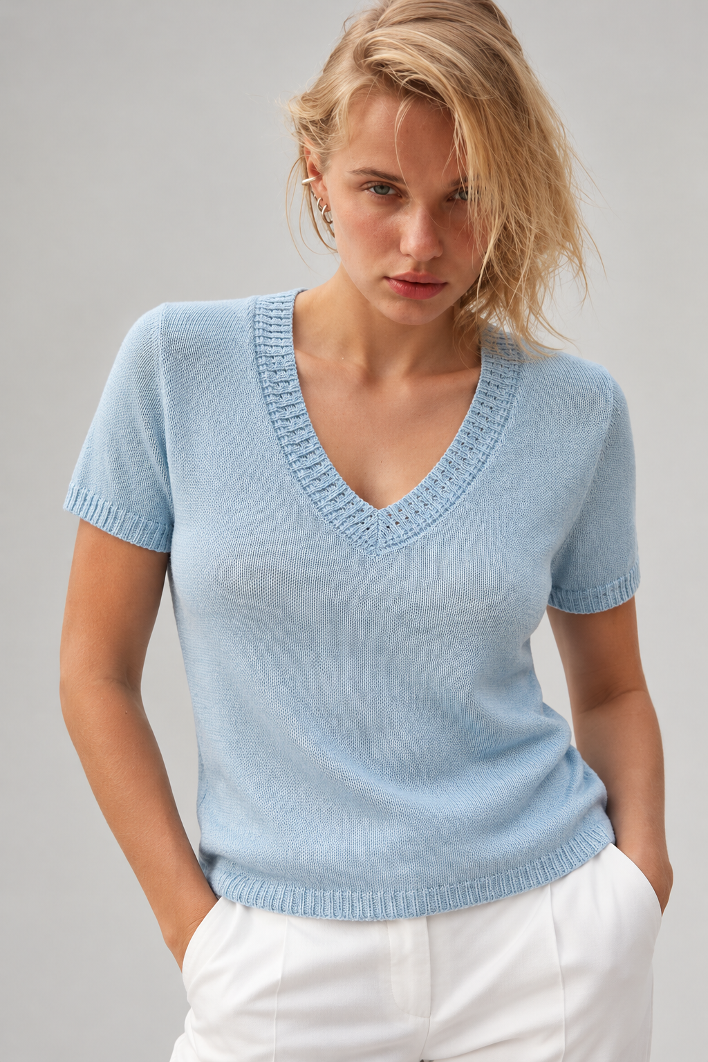 LIV0342AGI blue garment detail on Sasa