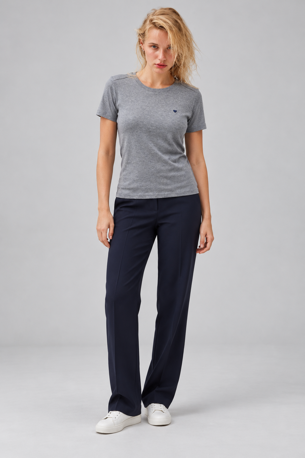 LIV0348AGI gray tee full front on model Sasa