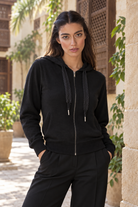 LV0353AGI black, lifestyle