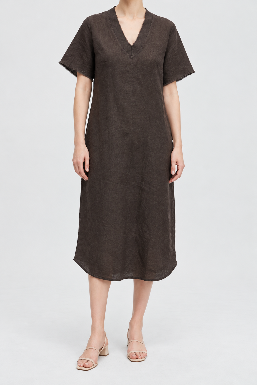 LV0901S262ZI brown garment front - model alice