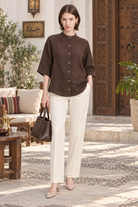 LV0903S262ZI brown lifestyle - model Maria