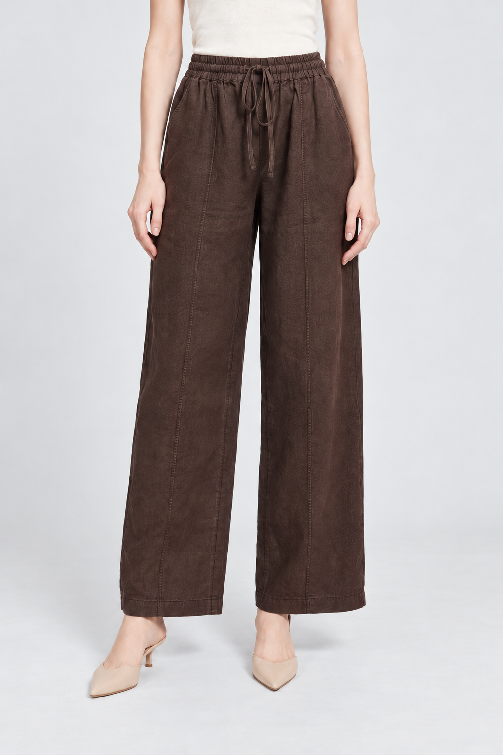 LV0904S262ZI brown garment front - model Maria