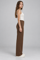 Side view on Karolina - LV1016S263AN Brown