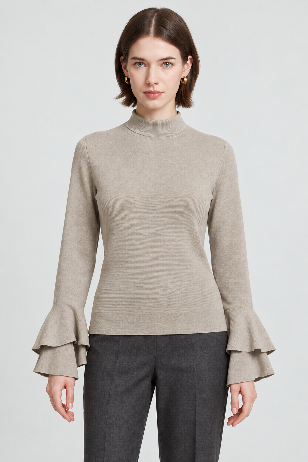 LV1223W264CDY beige garment front - model Maria
