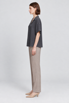 LV1334S263WN grey side - model Maria