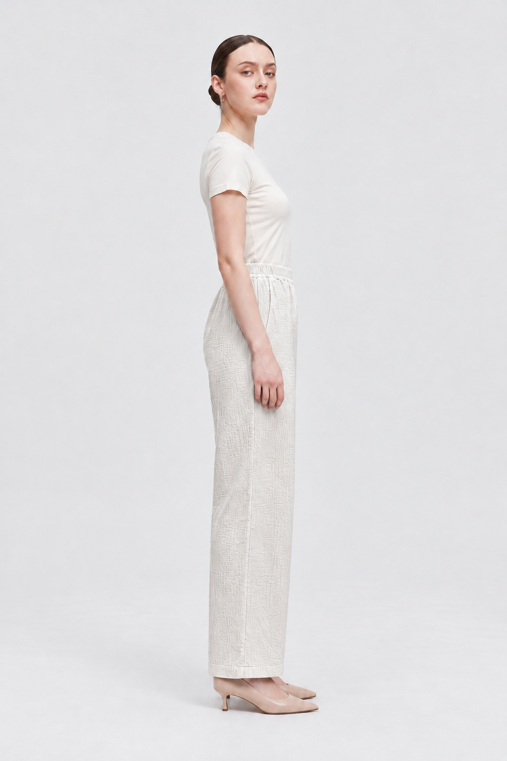 LV1335S263WN off_white side - model Alice
