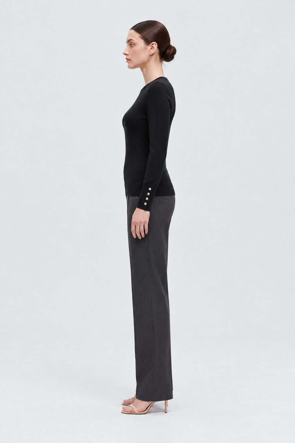 MA0762W264CDY black long sleeve top on Alice - side