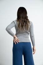 ميكا بلوفر برقبة سادة مخطط كم طويل نسائي