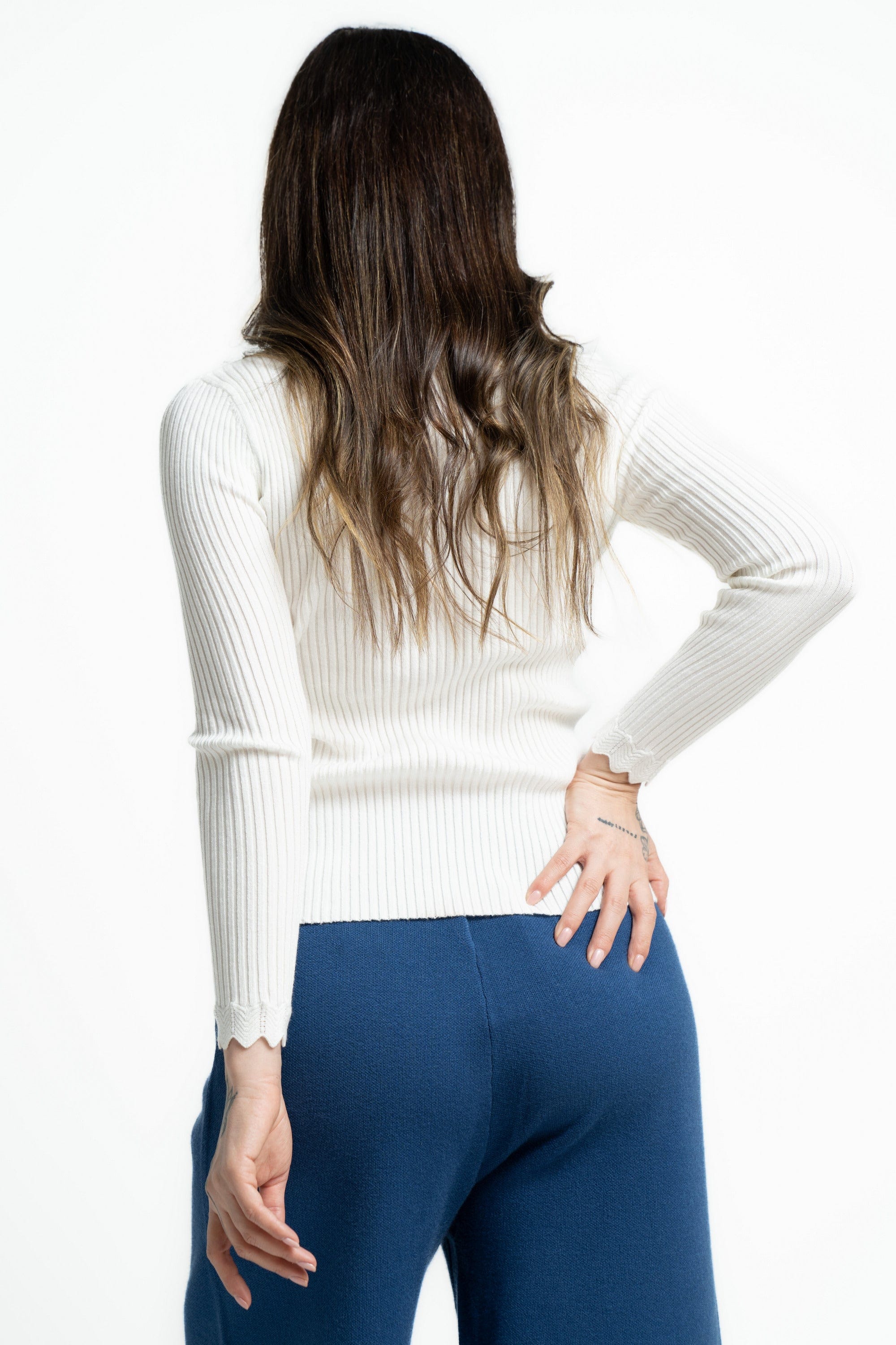 ميكا بلوفر برقبة سادة مخطط كم طويل نسائي