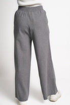 ميكا بنطلون واسع سادة بجيوب من الأمام