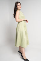 ميكا فستان ميدي بدون أكمام مطرز أخضر فاتح