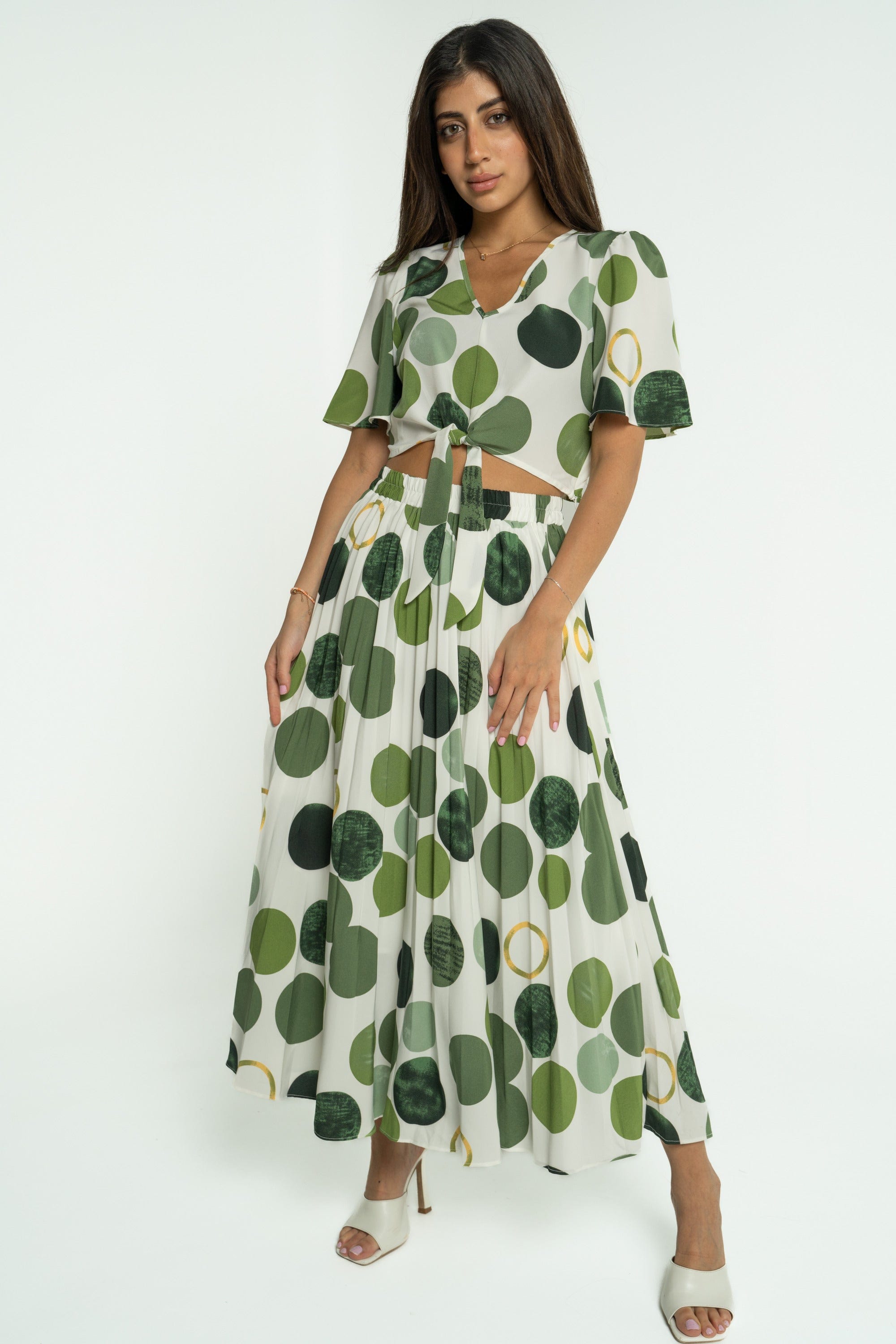 ميكا بلوزة قصيرة بنمط منقط بأكمام قصيرة