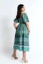 ميكا فستان ميدي مشجر بأكمام قصيرة منفوخة - أخضر