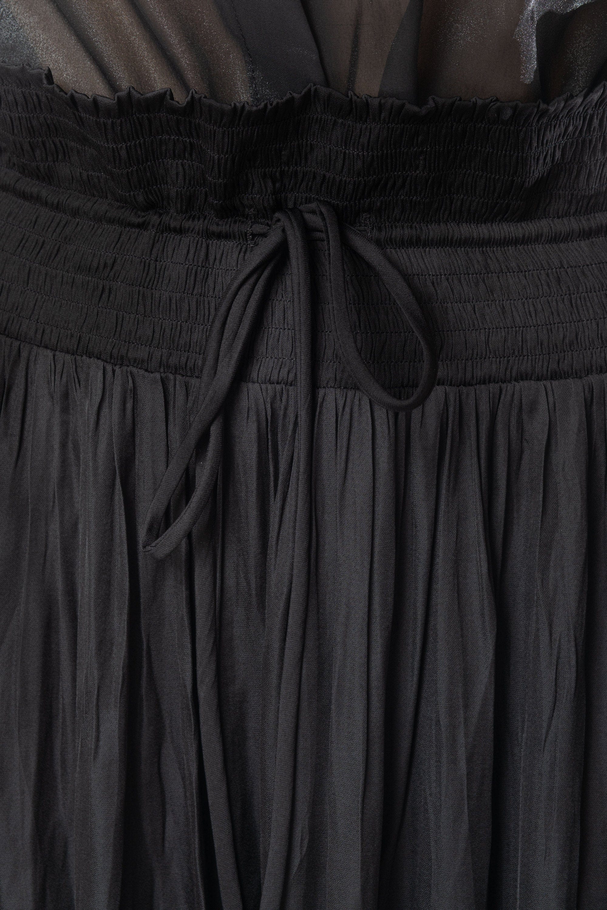 ميكا تنورة طويلة مطاطية من أعلى واسعة من أسفل نسائي