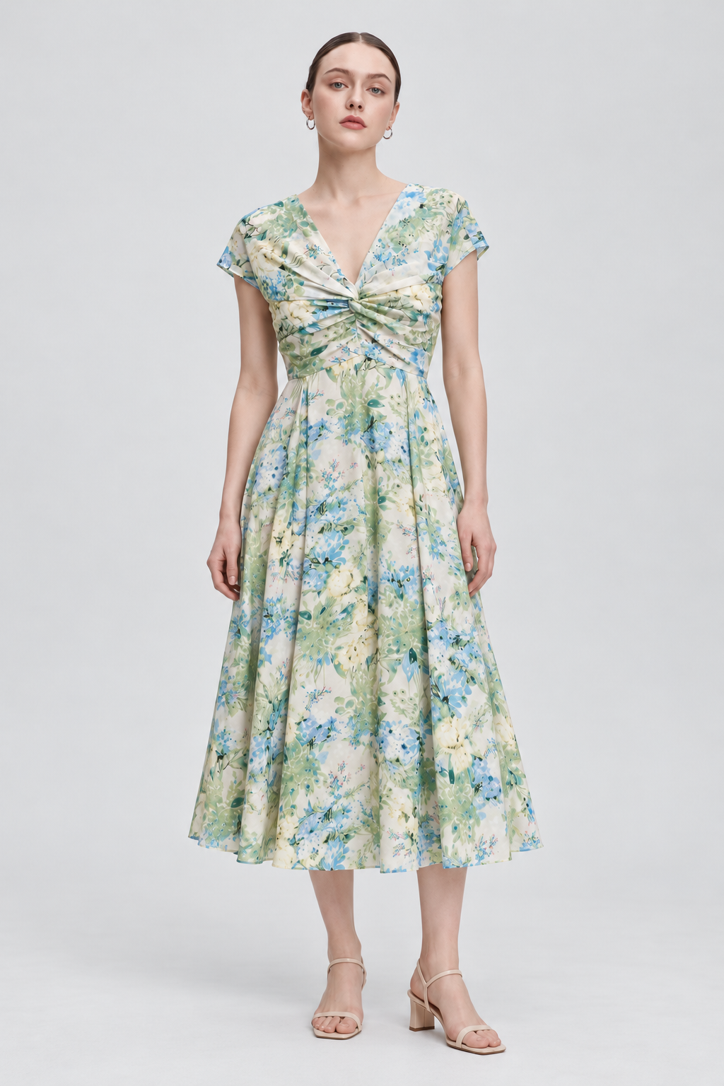 ML0521-25Q105 green garment front - model alice