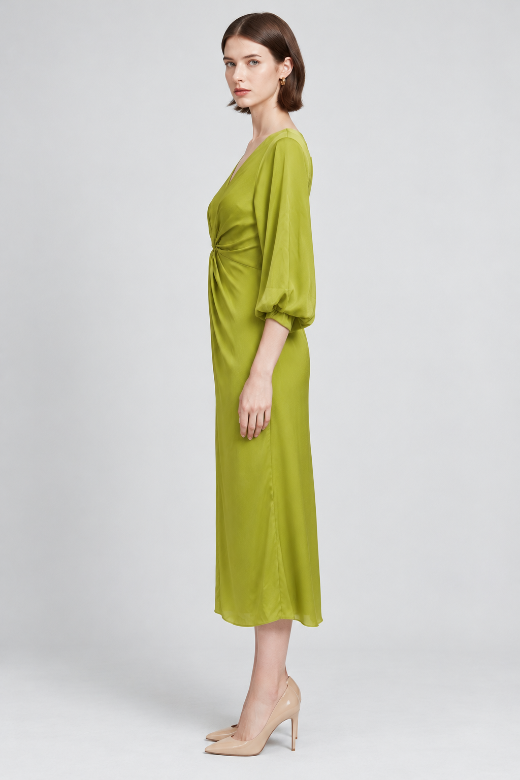 ML053825Q106 green side Maria