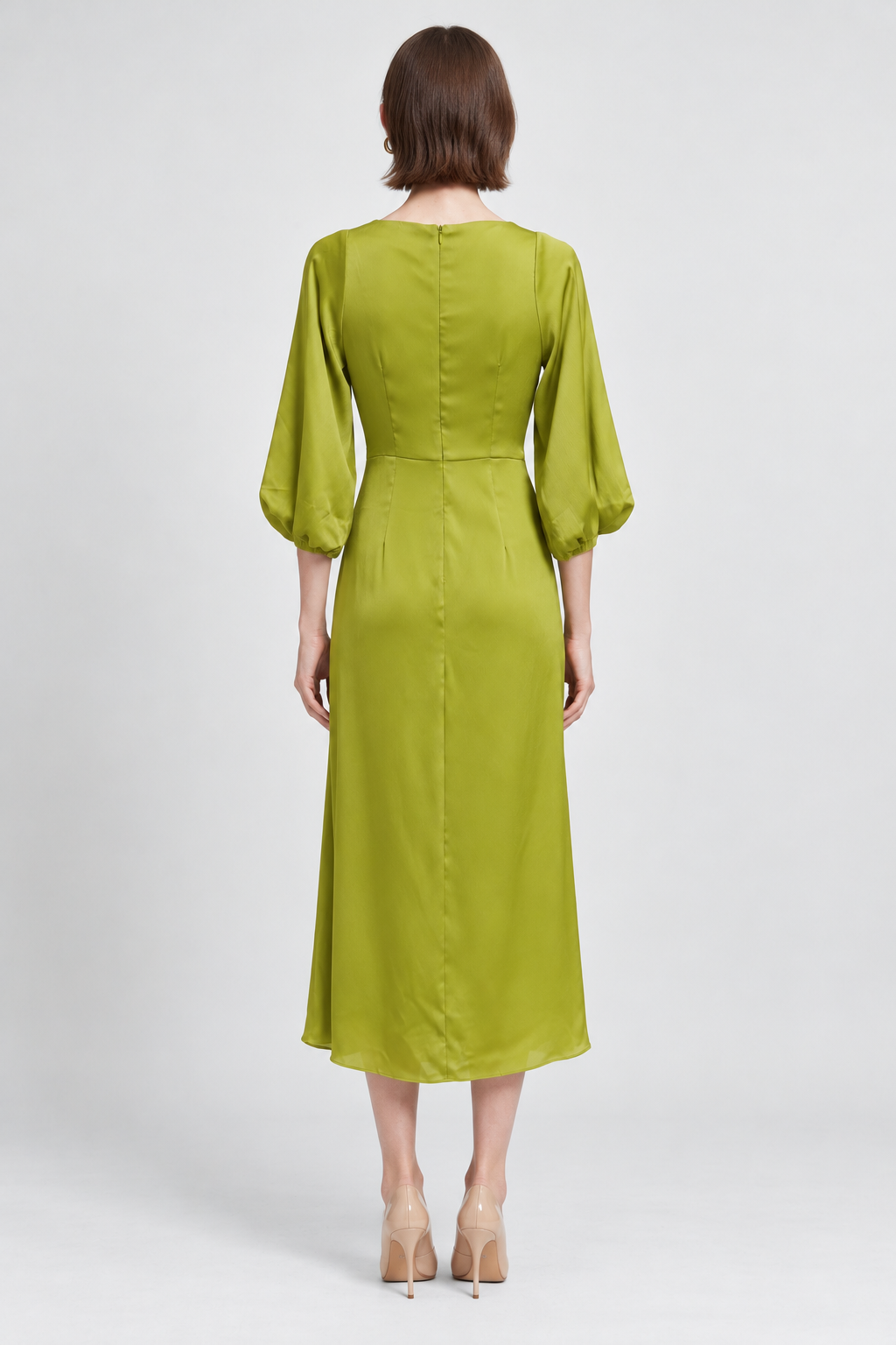 ML053825Q106 green back Maria